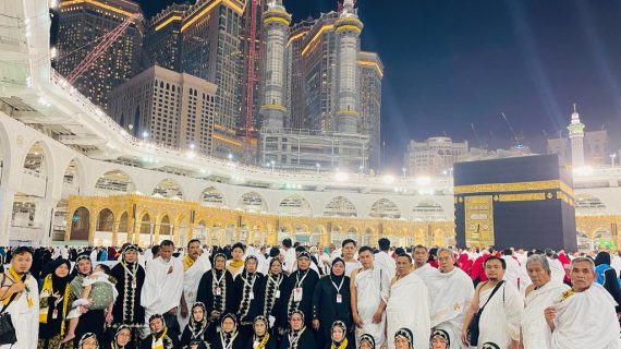 Menyambut Akhir Tahun 2023 dengan Liburan Sambil Ibadah: Menggapai Keberkahan Umroh